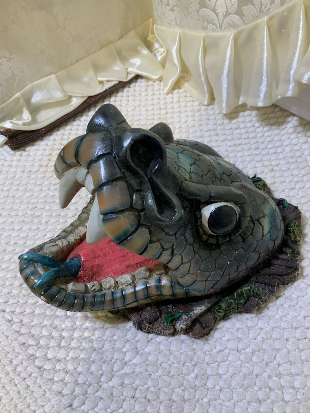 UNBRANDED SCULPTURE